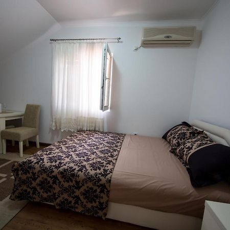 טיווט Apartments Pavicevic מראה חיצוני תמונה