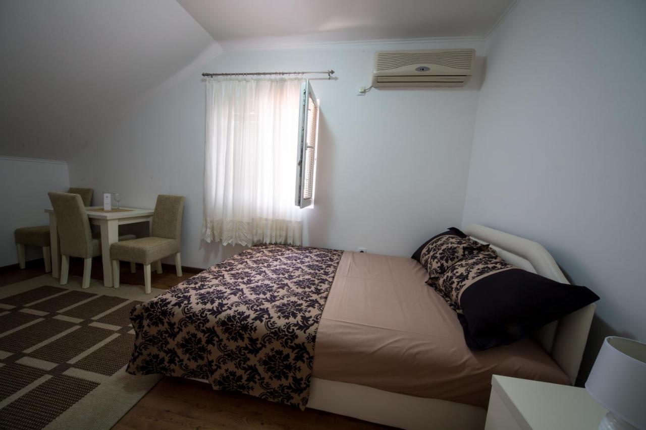 טיווט Apartments Pavicevic מראה חיצוני תמונה